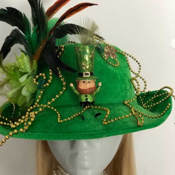 St Patrick’s day hat - Picture 4 of 5